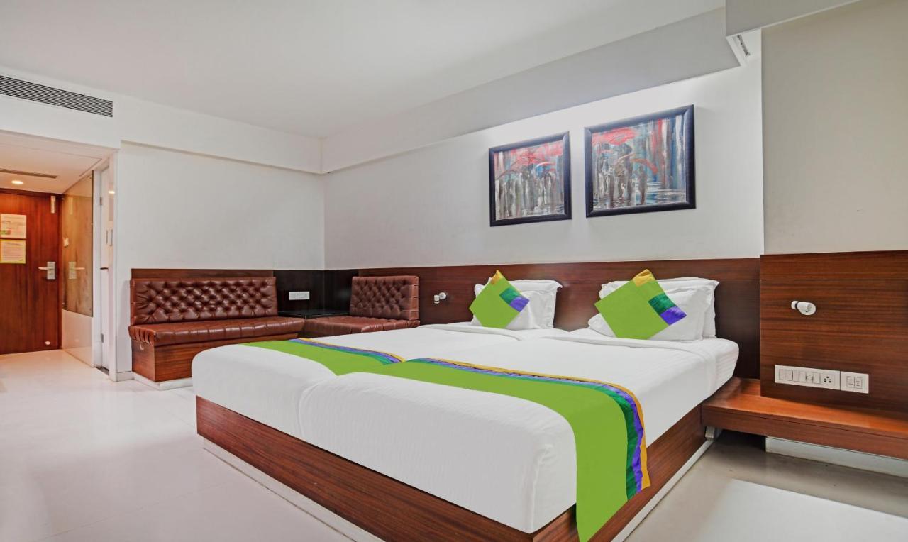 Treebo Cherry Tree Indore Dış mekan fotoğraf