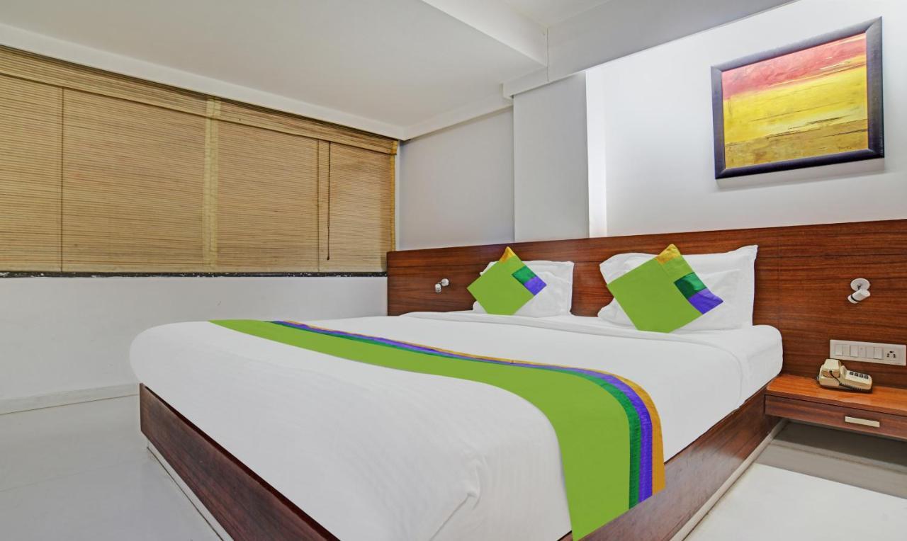 Treebo Cherry Tree Indore Dış mekan fotoğraf