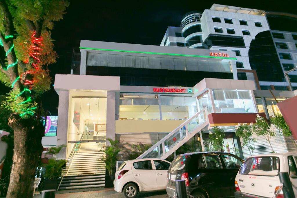 Treebo Cherry Tree Indore Dış mekan fotoğraf